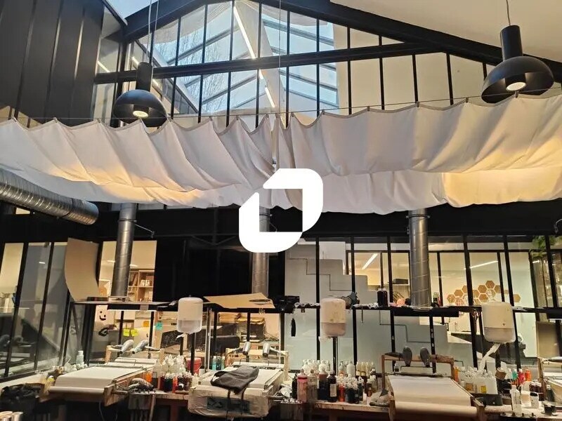 Flex in Clichy for sale Interior Photo- Image 1 of 3