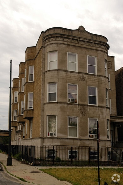 5901 S Prairie Ave, Chicago, IL à vendre - Photo principale - Image 1 de 1