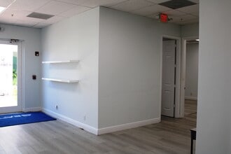 3060-3066 Tamiami Trl N, Naples, FL for lease Interior Photo- Image 2 of 6