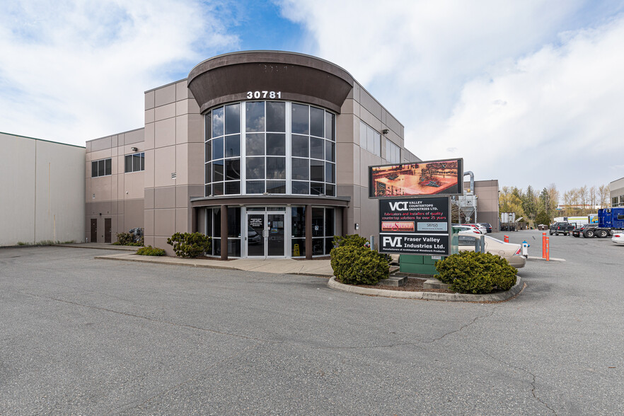 30781 Simpson Rd, Abbotsford, BC for lease - Building Photo - Image 1 of 52