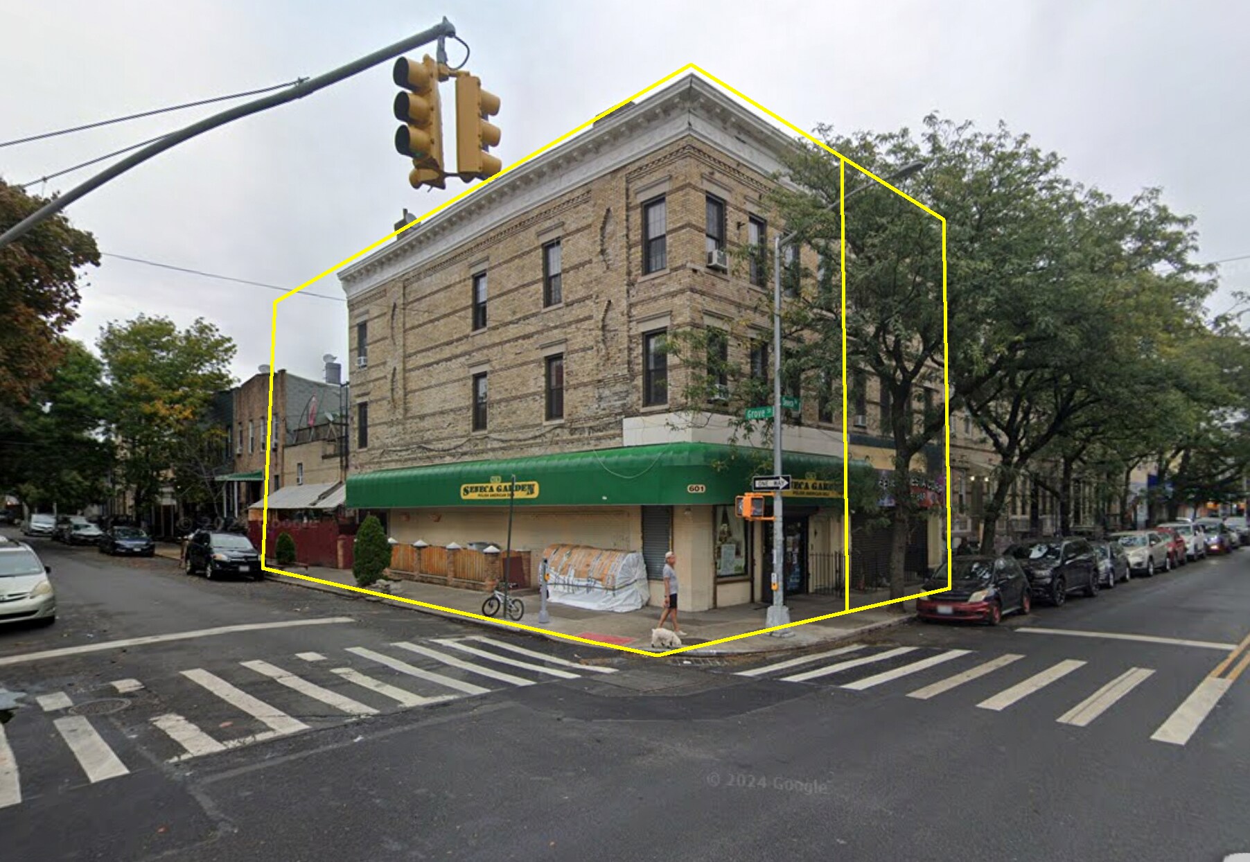 601-603 Seneca Ave portefeuille de 2 propriétés à vendre sur LoopNet.ca Photo principale- Image 1 de 2