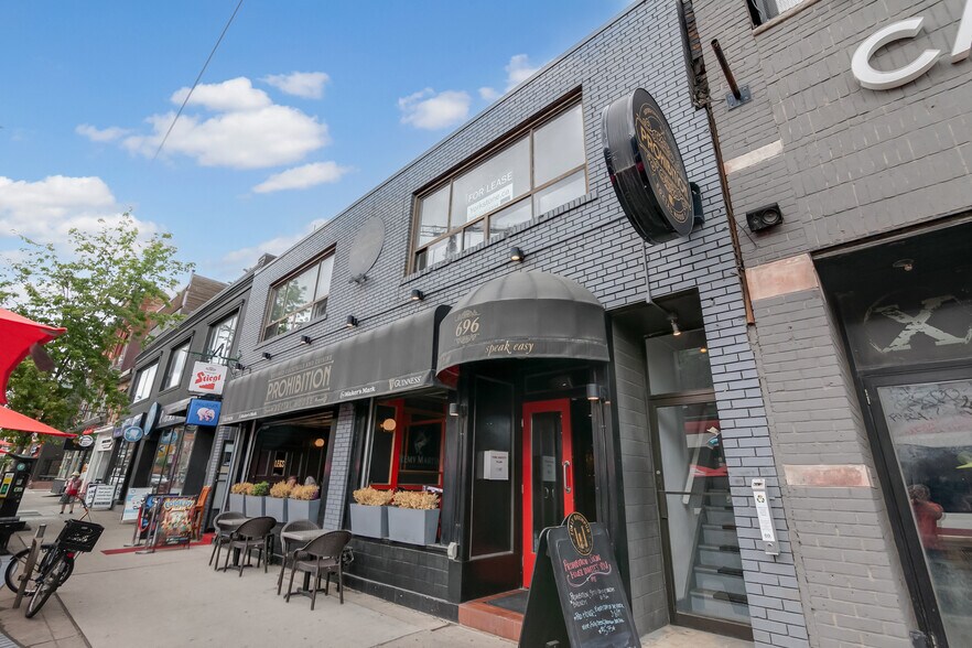 694-696 Queen St E, Toronto, ON à louer - Photo du bâtiment - Image 1 de 9