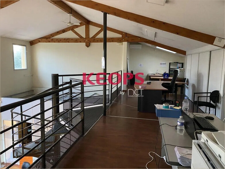 Office in Aucamville for lease - Building Photo - Image 2 of 5