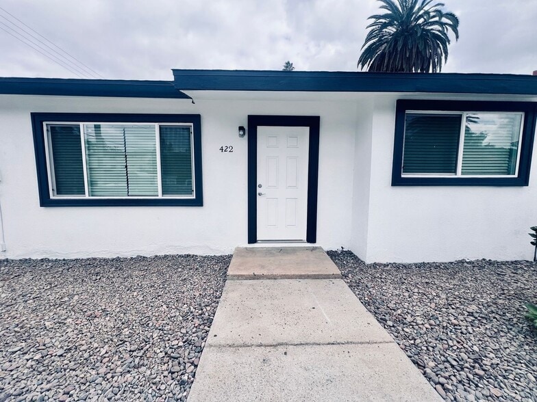 422 S Date St, Escondido, CA for sale - Primary Photo - Image 1 of 5