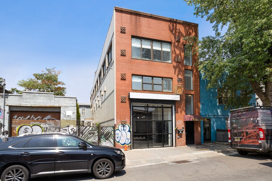 15 Division Pl, Brooklyn, NY à vendre - Photo du bâtiment - Image 2 de 18