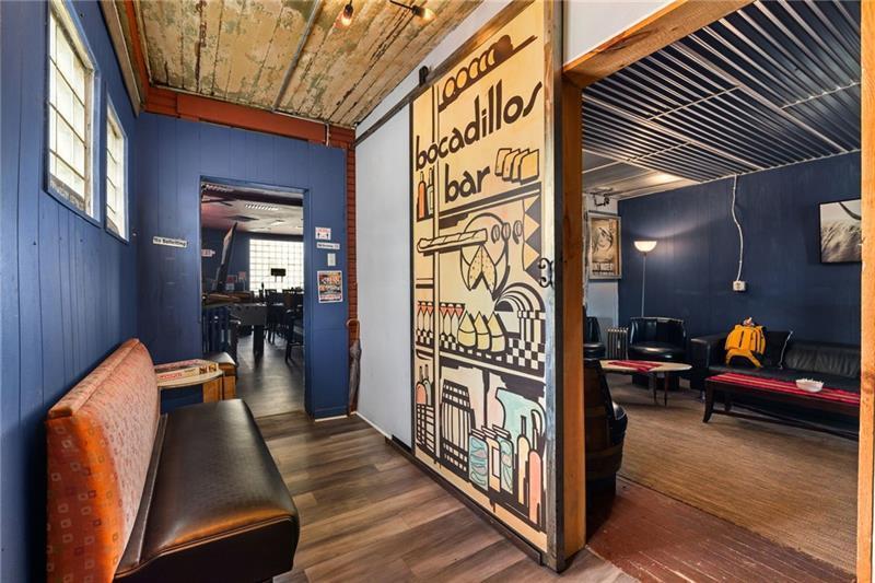 2827 California Ave, Pittsburgh, PA à vendre - Photo intérieure - Image 3 de 35