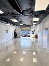 15520 Rockfield Blvd, Irvine, CA à louer Photo intérieure- Image 2 de 6