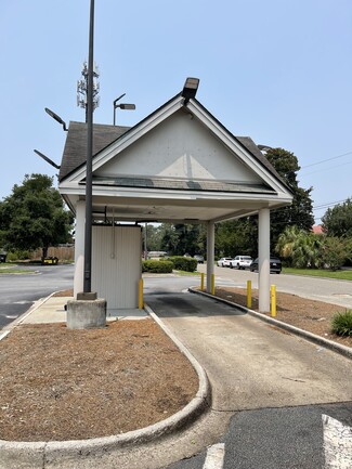 Plus de détails pour 6999 Abercorn St, Savannah, GA - Commerce de détail à louer