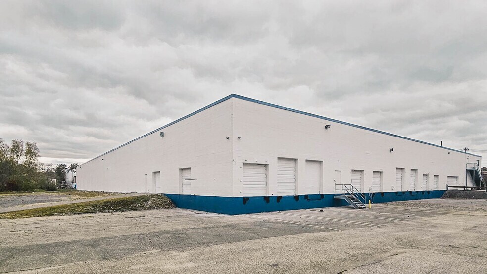 85 Astor Ave, Norwood, MA à louer - Photo du bâtiment - Image 3 de 3