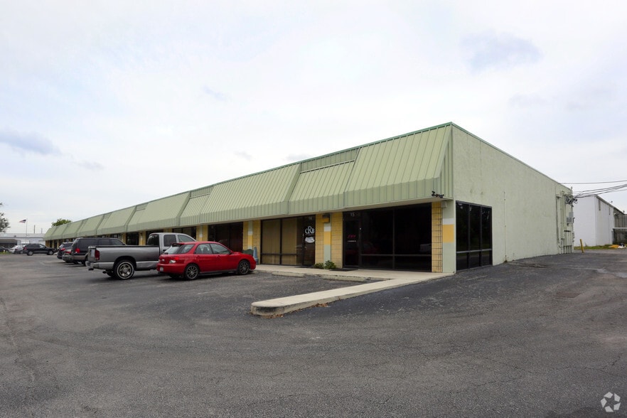 3734 131st Ave N, Clearwater, FL for lease - Primary Photo - Image 1 of 31
