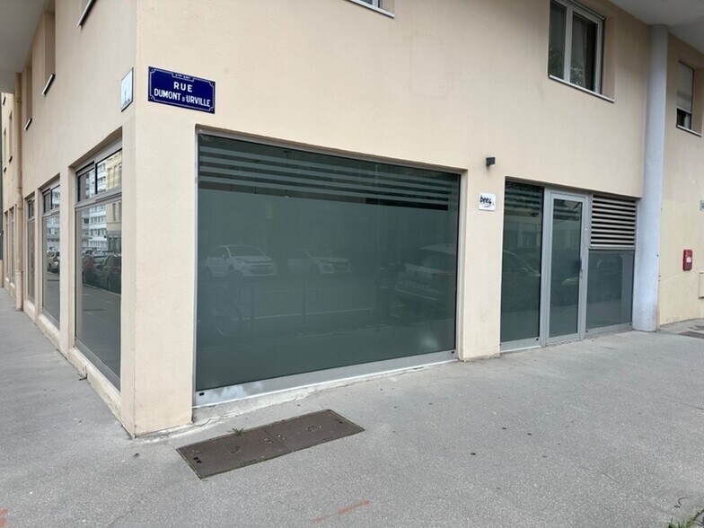 Immeuble residentiel dans Lyon à vendre - Photo du bâtiment - Image 3 de 11