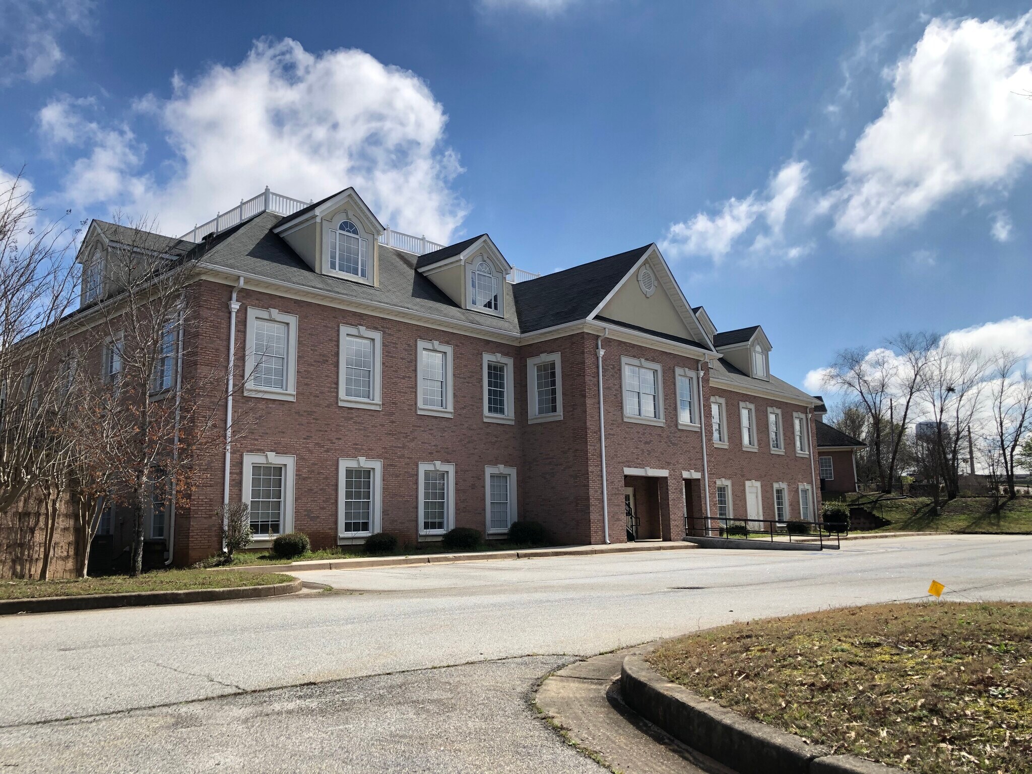 1261 Commercial Dr SW, Conyers, GA à louer Photo du bâtiment- Image 1 de 16