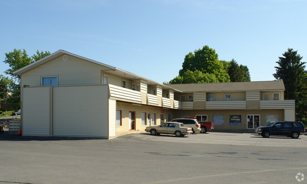 632-634 Charles St, Staunton, VA for sale - Primary Photo - Image 1 of 43