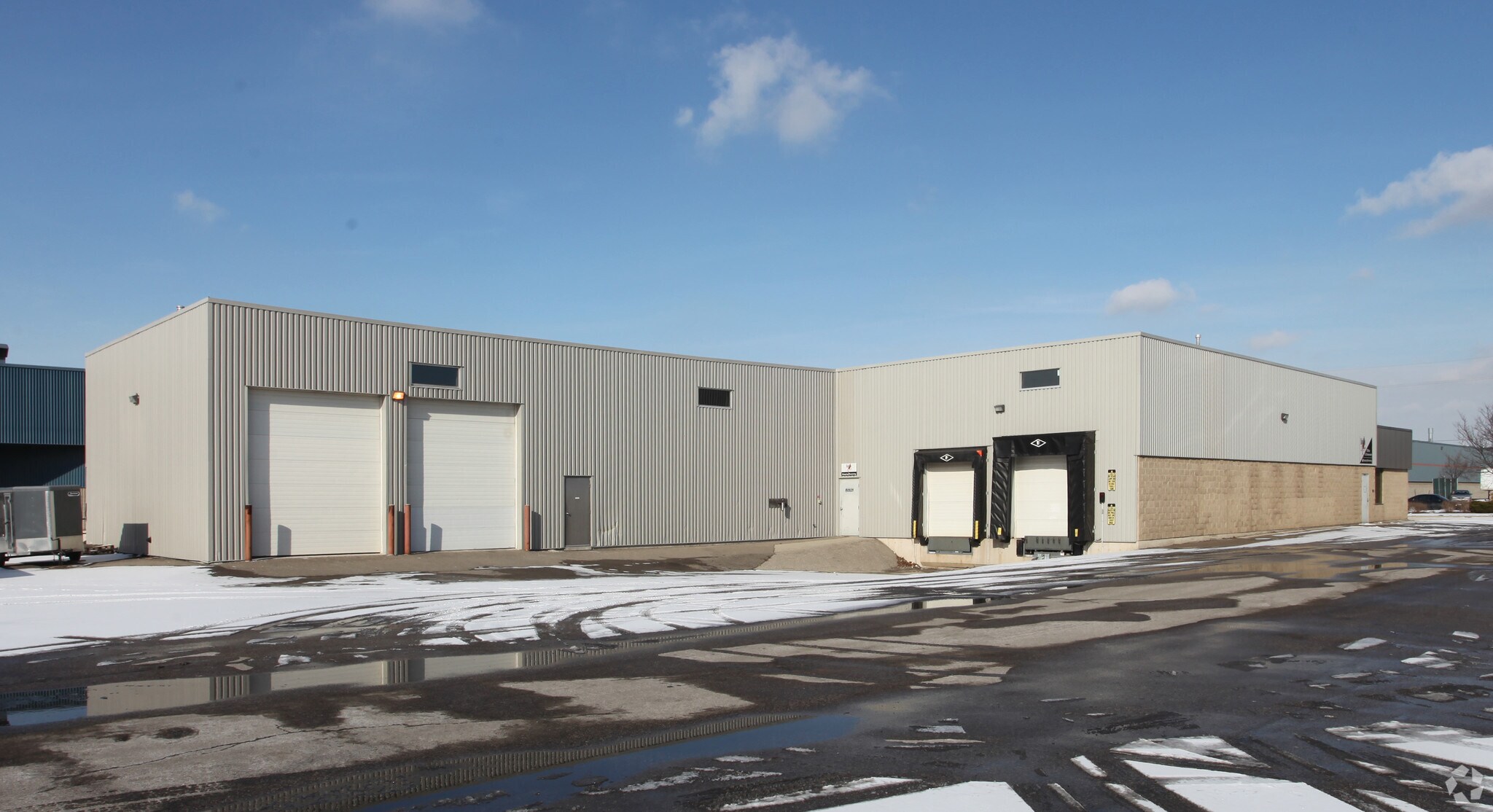 26 Regan Rd, Brampton, ON à vendre Photo principale- Image 1 de 1