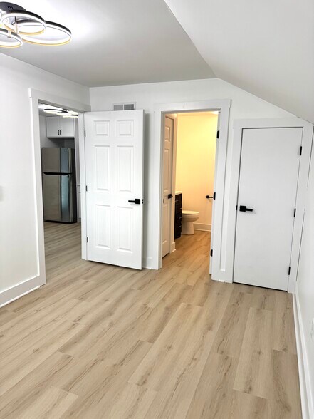 32-40 Doe Run Rd, Manheim, PA à louer - Photo du bâtiment - Image 2 de 13