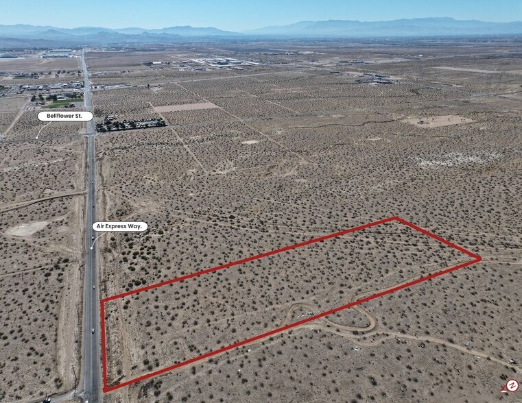 0 Air Expressway, Adelanto, CA à vendre - Photo du bâtiment - Image 2 de 4