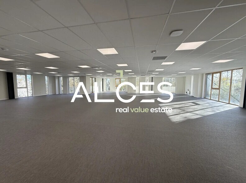 Office in Bruges for lease - Interior Photo - Image 3 of 4