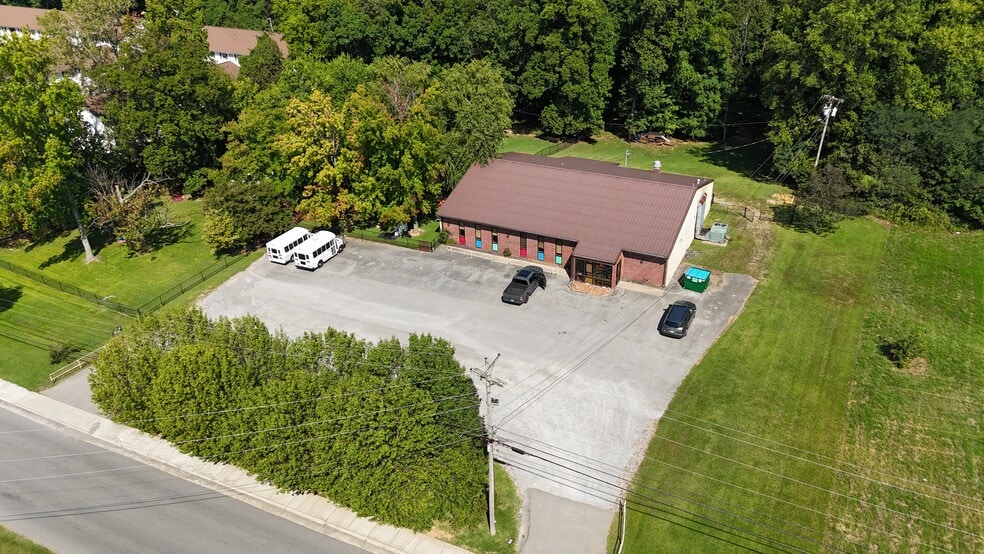 115 W Concord Dr, Clarksville, TN for sale - Building Photo - Image 2 of 15