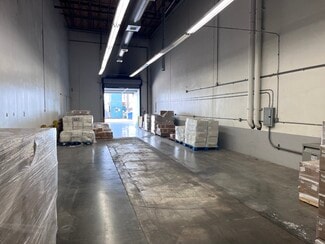 Plus de détails pour 11803-11821 Industrial Ave, South Gate, CA - Industriel à louer