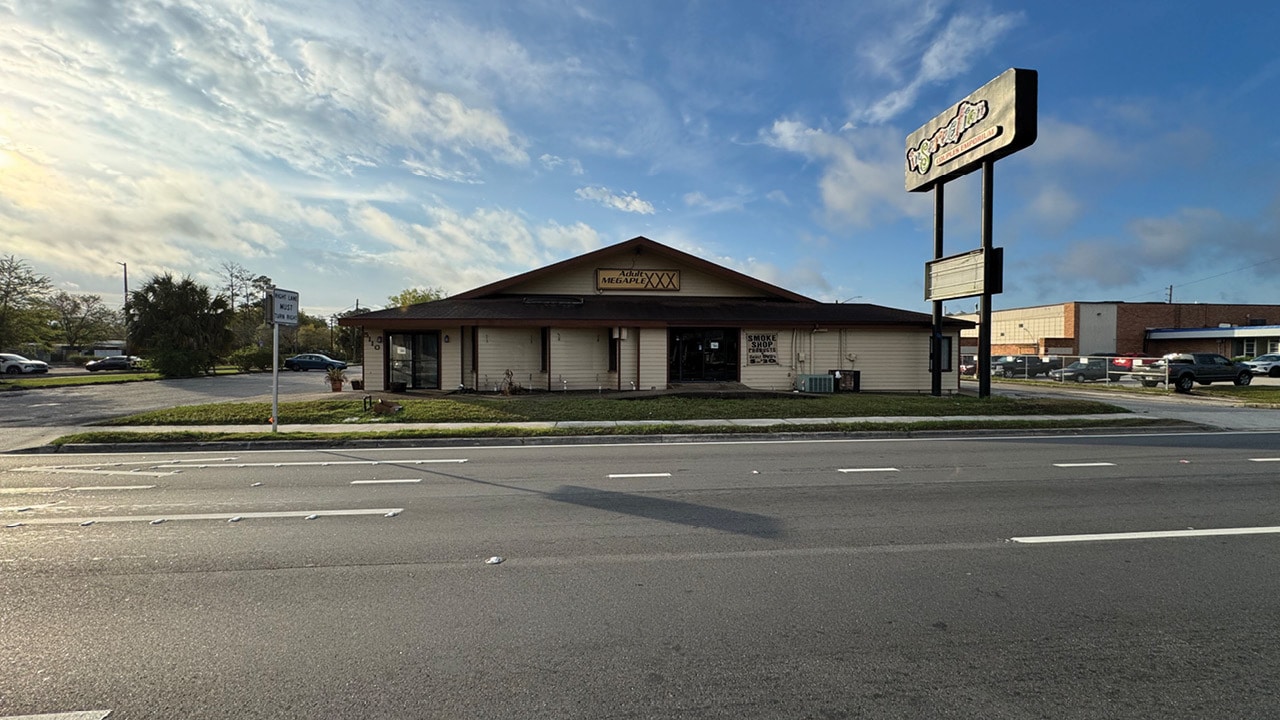 5110 University Blvd W, Jacksonville, FL for lease Primary Photo- Image 1 of 5