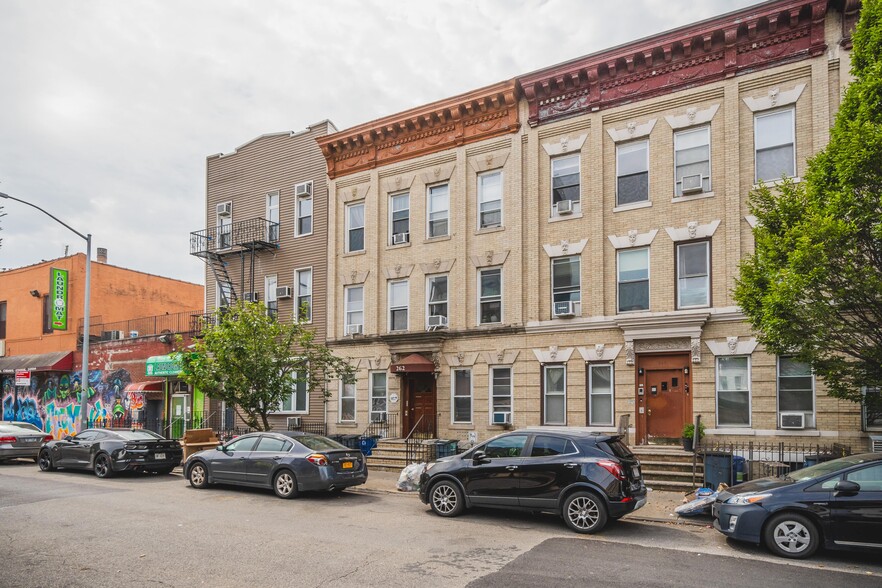 262 Withers St, Brooklyn, NY for sale - Building Photo - Image 2 of 8