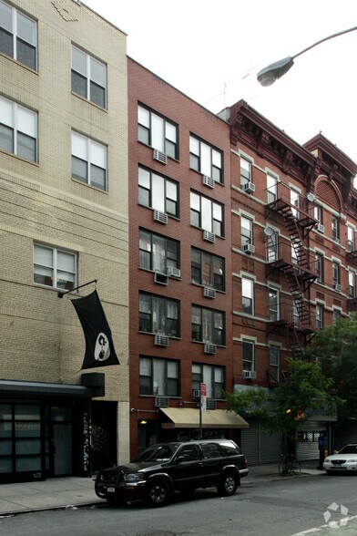 126 Rivington St, New York, NY for sale - Building Photo - Image 2 of 3