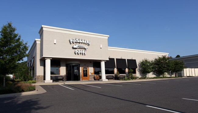 Plus de détails pour 7611 Somerset Crossing Dr, Gainesville, VA - Commerce de détail à louer