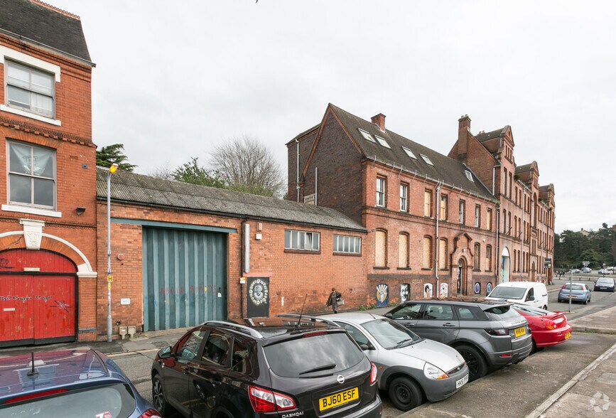 Worcester St, Kidderminster à louer - Photo du bâtiment - Image 2 de 9