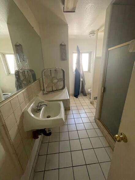 612 B St, Marysville, CA à vendre - Photo intérieure - Image 2 de 57