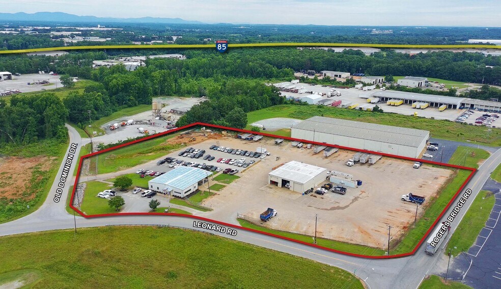 1060 Rogers Bridge Rd, Greer, SC à vendre - Photo du bâtiment - Image 1 de 5