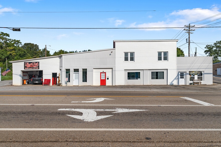 900 Mulberry St, Loudon, TN for lease - Building Photo - Image 2 of 11