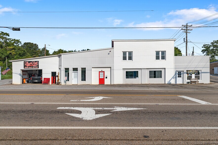 900 Mulberry St, Loudon, TN à louer - Photo du bâtiment - Image 2 de 11