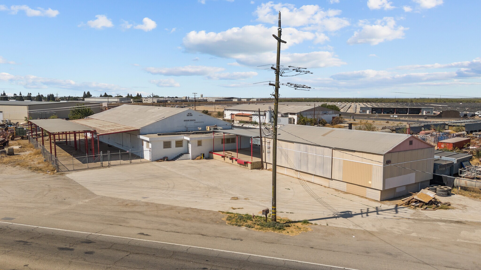 550 Highway 46, Wasco, CA à vendre Photo du bâtiment- Image 1 de 62