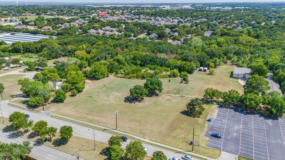 2120 W Sublett Rd, Arlington, TX à vendre - Photo du bâtiment - Image 3 de 11
