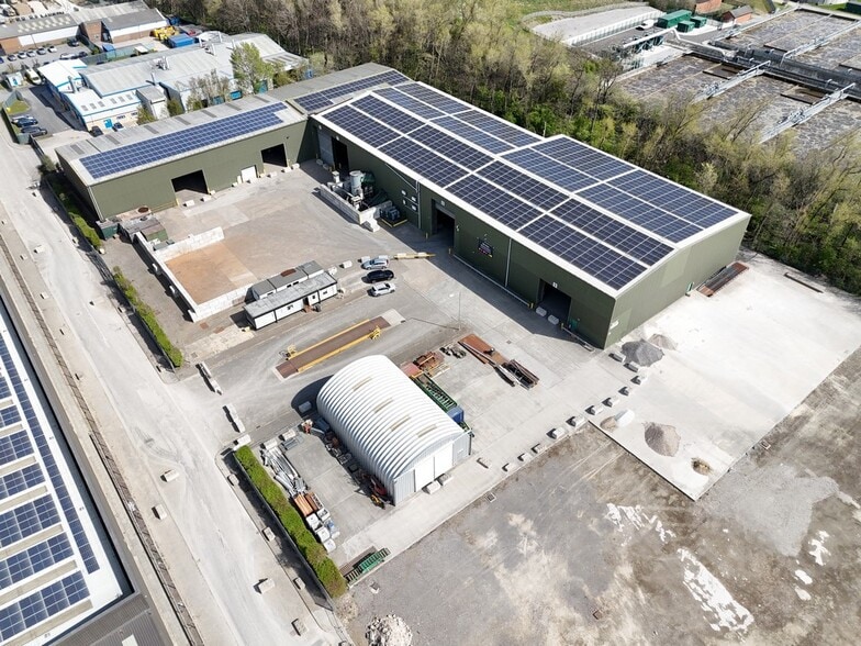 Knowsthorpe Rd, Leeds for lease - Aerial - Image 2 of 7