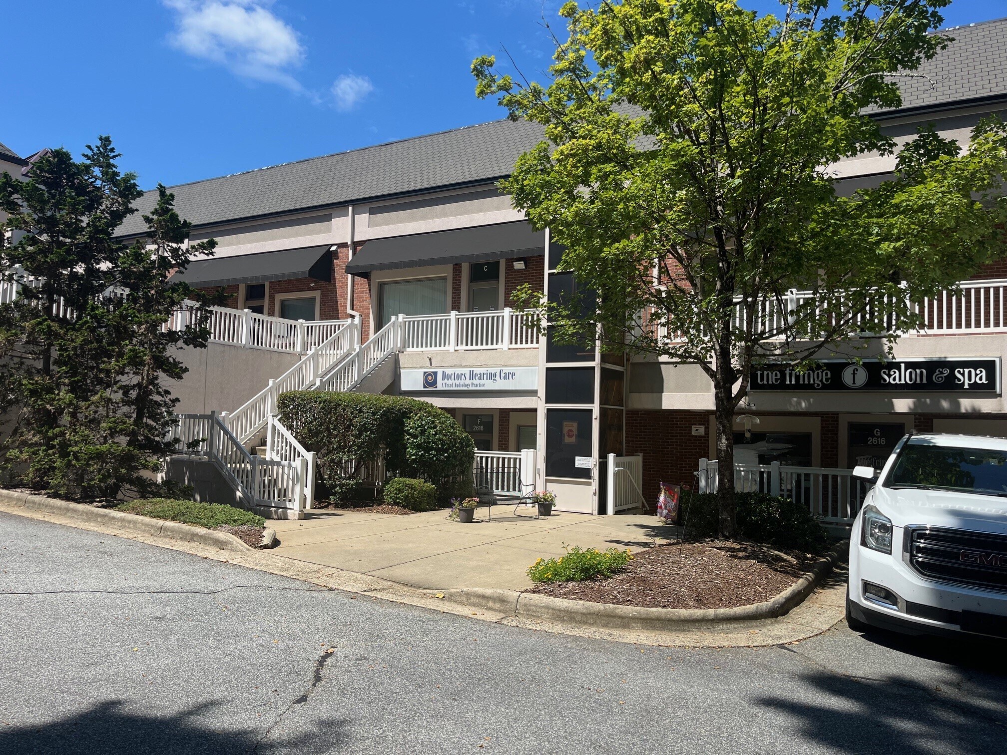 2616 Lawndale Dr, Greensboro, NC à vendre Photo du bâtiment- Image 1 de 1