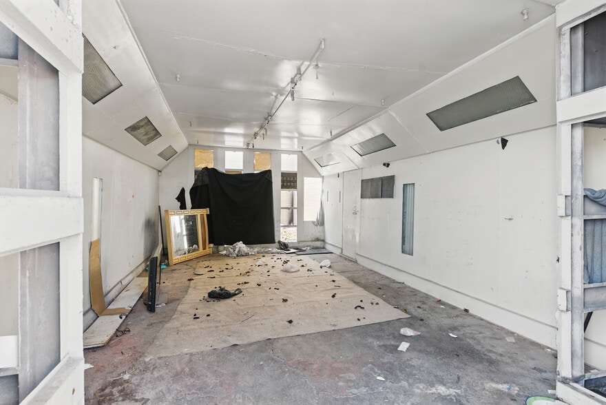 73 N 30th St, Las Vegas, NV for sale - Building Photo - Image 3 of 15