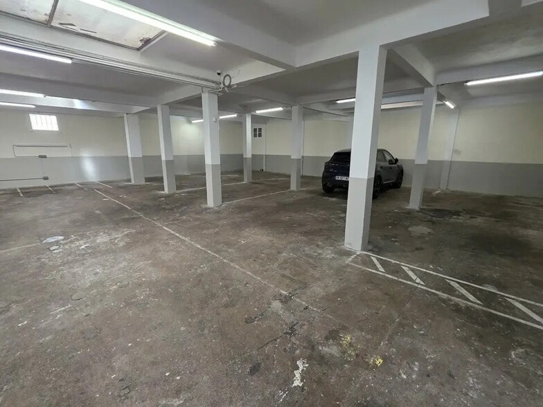 Industrial in Nice for sale - Building Photo - Image 2 of 3