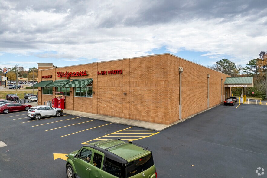 3025 Allison Bonnett Memorial Dr, Hueytown, AL à vendre - Photo du bâtiment - Image 3 de 9