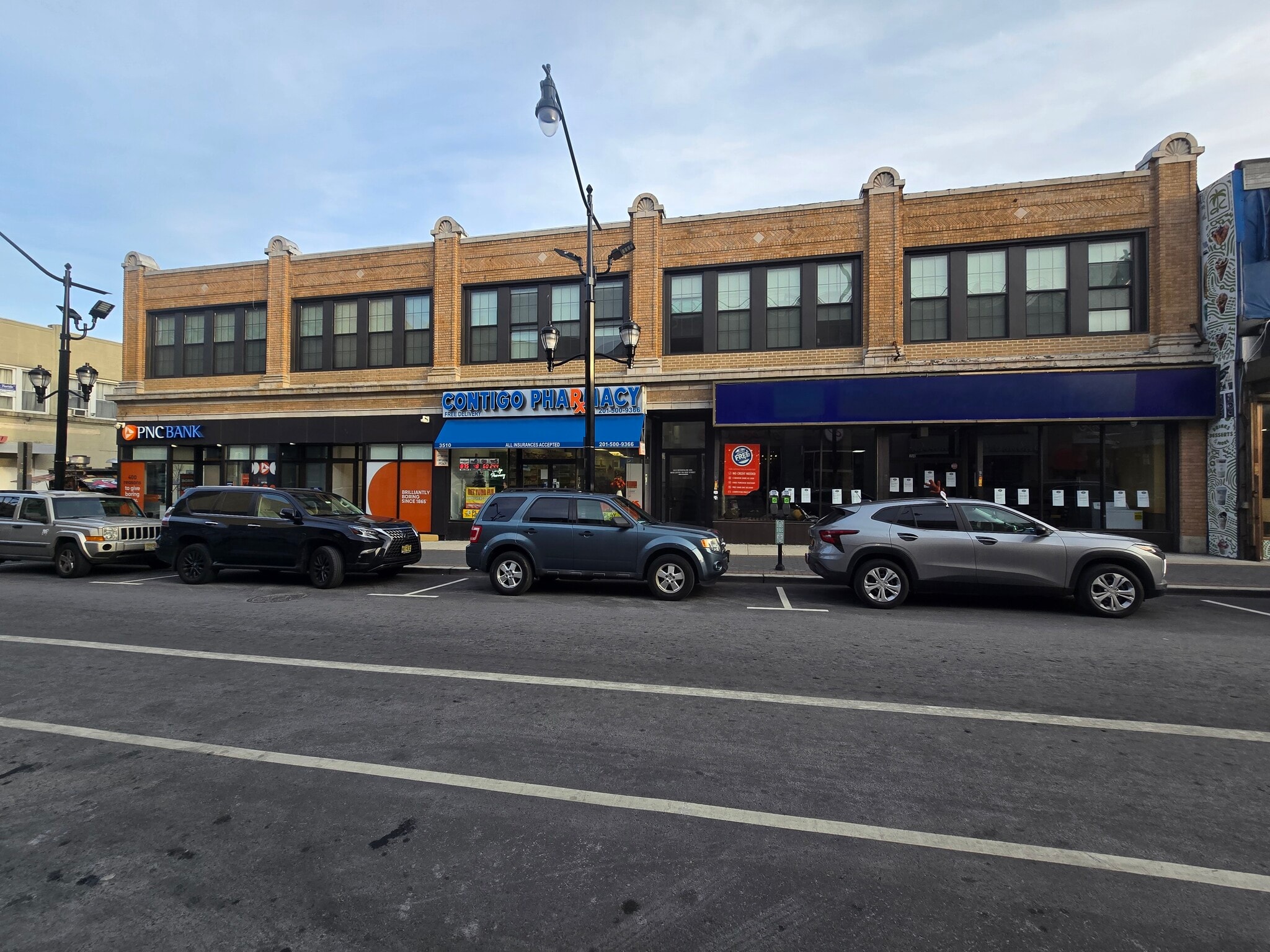 3510 Bergenline Ave, Union City, NJ à louer Photo du bâtiment- Image 1 de 8