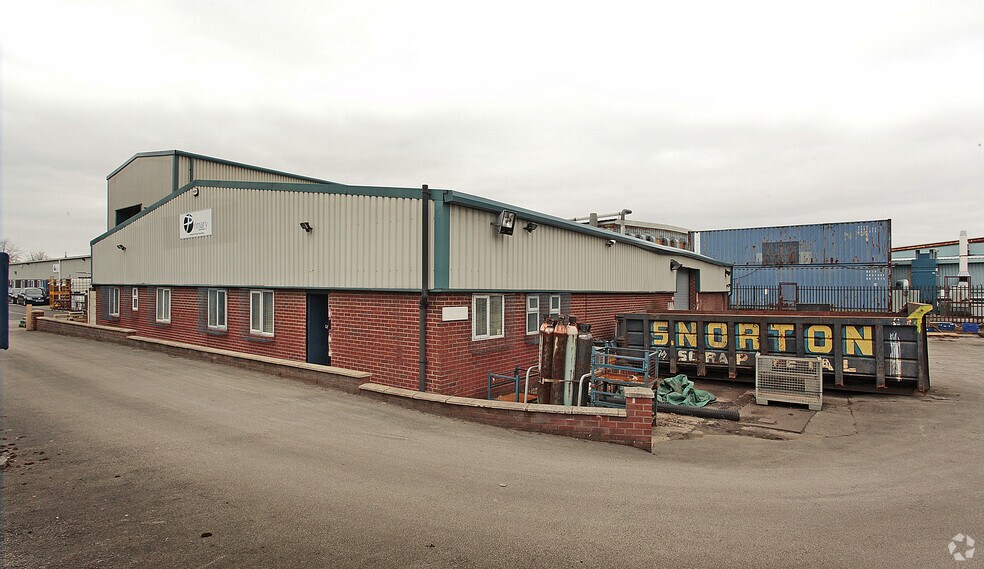 17-21 Caddick Rd, Prescot à vendre - Photo du bâtiment - Image 3 de 4