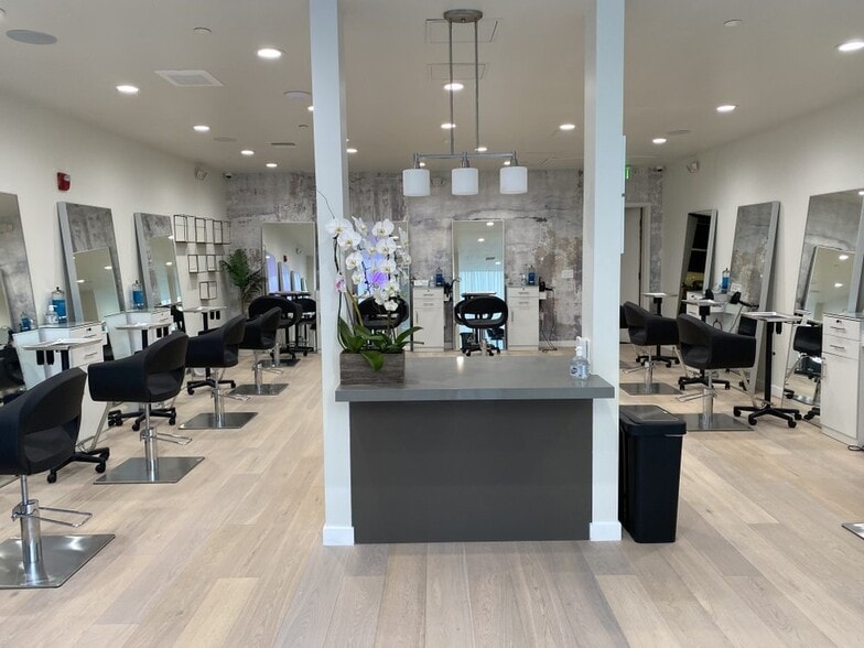 215 California ave, Glendale, CA for lease - Building Photo - Image 2 of 2