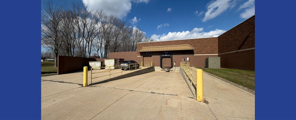300 Nordson Dr, Amherst, OH à vendre - Photo du bâtiment - Image 3 de 6
