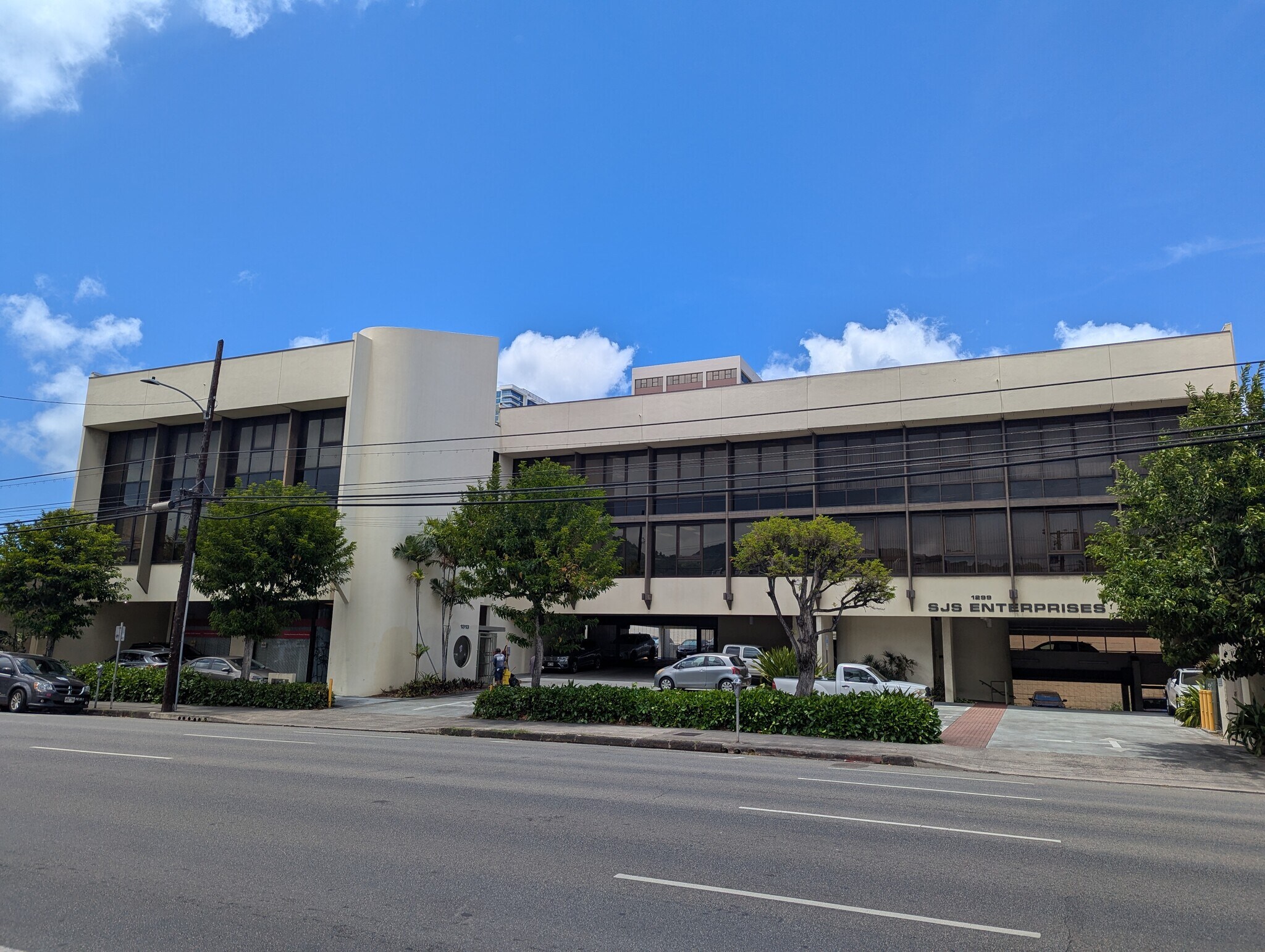 1297-1313 S Beretania St, Honolulu, HI à louer Photo du bâtiment- Image 1 de 7