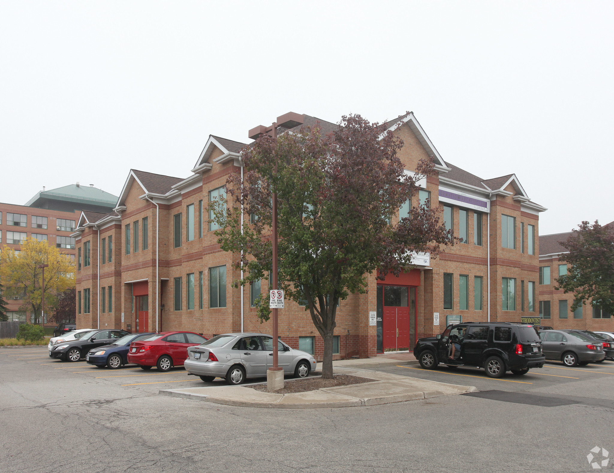 247 N Service Rd W, Oakville, ON for lease Primary Photo- Image 1 of 3