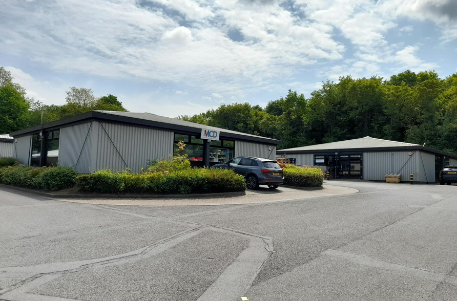 13 Stroudley Rd, Basingstoke for lease - Building Photo - Image 1 of 1