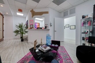 135 San Lorenzo Ave, Coral Gables, FL for lease Interior Photo- Image 2 of 20