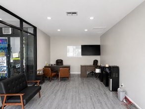 3701 W 3rd St, Los Angeles, CA for lease Interior Photo- Image 2 of 3