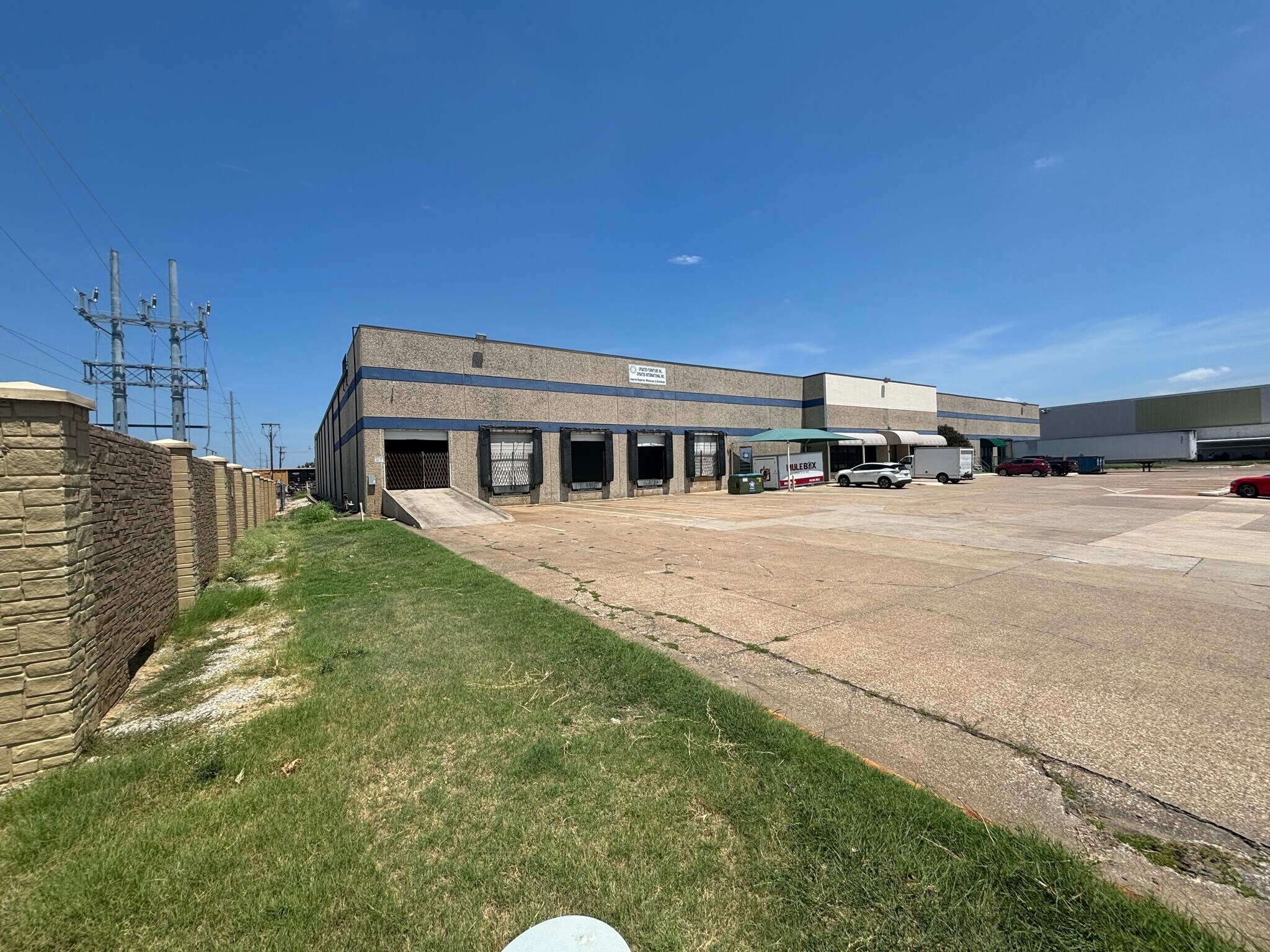 2125-2127 Exchange Dr, Arlington, TX à louer Photo principale- Image 1 de 14