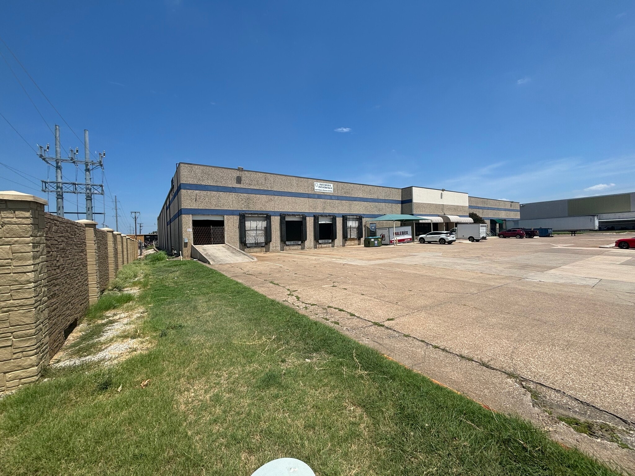 2125-2127 Exchange Dr, Arlington, TX for lease Primary Photo- Image 1 of 14